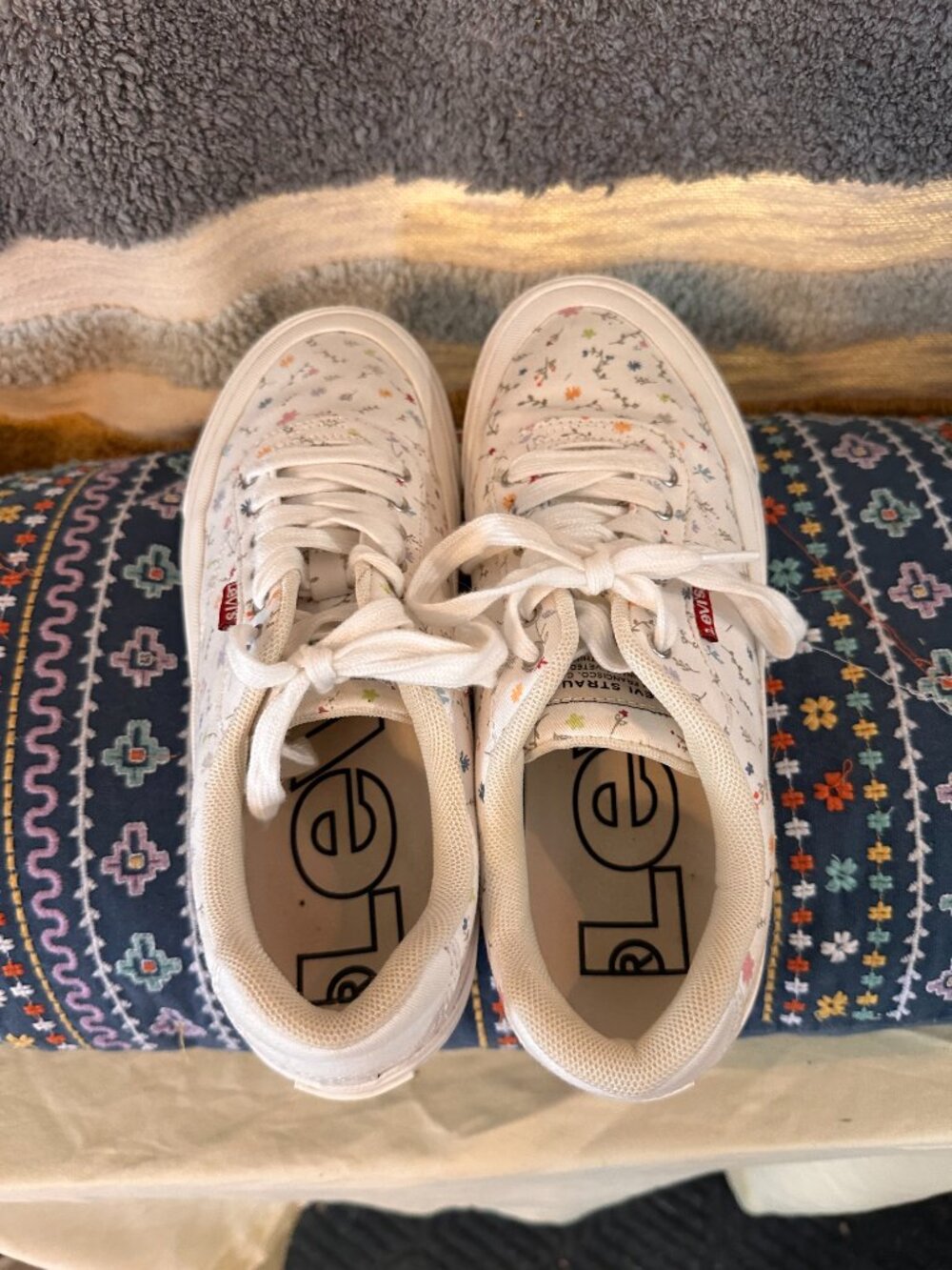 Levi's® Naya Canvas Print Women's Sneakers - Ws 8.5/40 - Picture 5 of 11